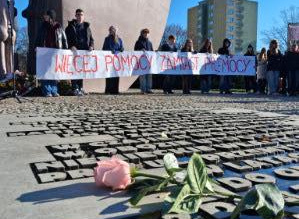 „Więcej pomocy zamiast przemocy”